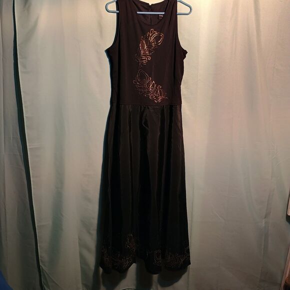 Elegant Black Sleeveless Midi Dress with Bronze Beaded Embroidery - Picture 1 of 5